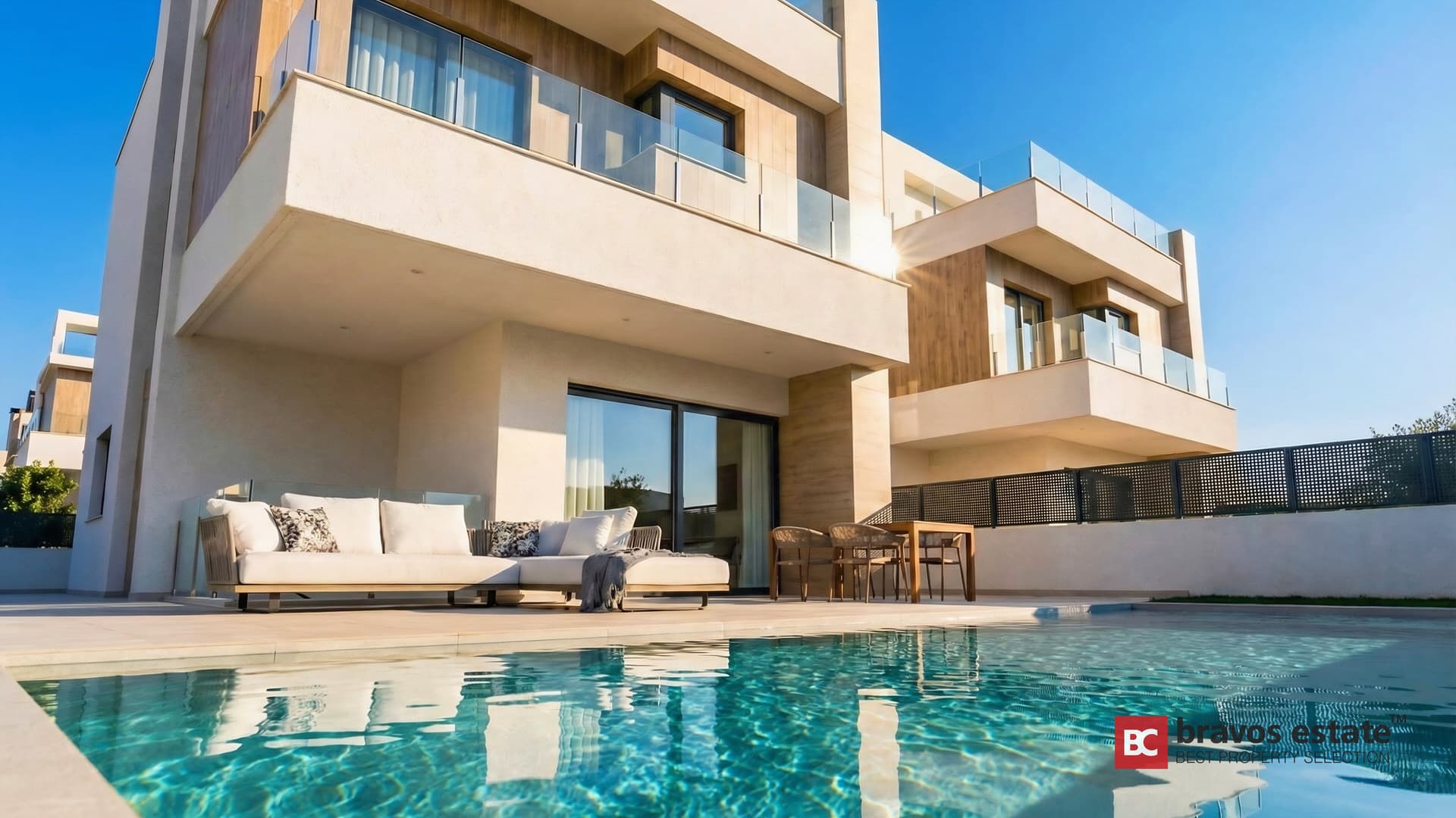 Spacious 4-Bedroom Villa in Playa de San Juan - 4