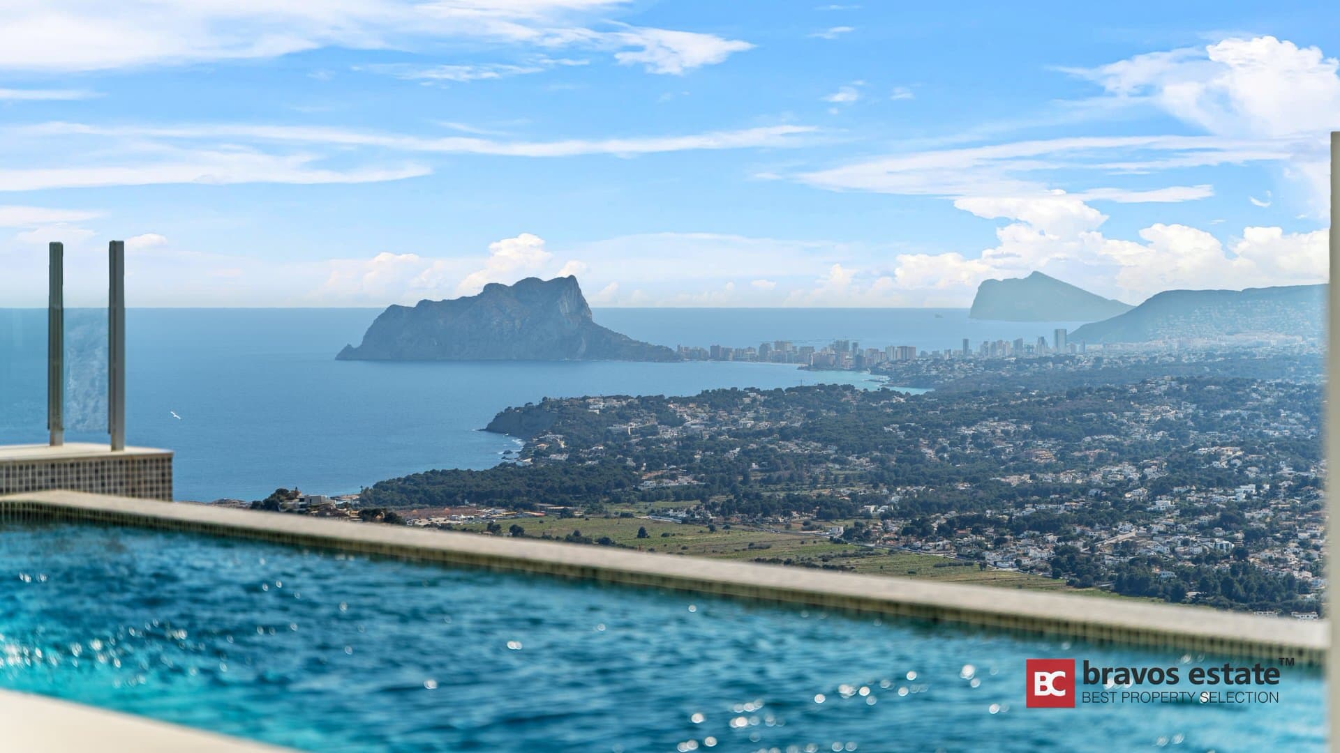 Luxury 4-Bedroom Villa in Cumbre del Sol 1