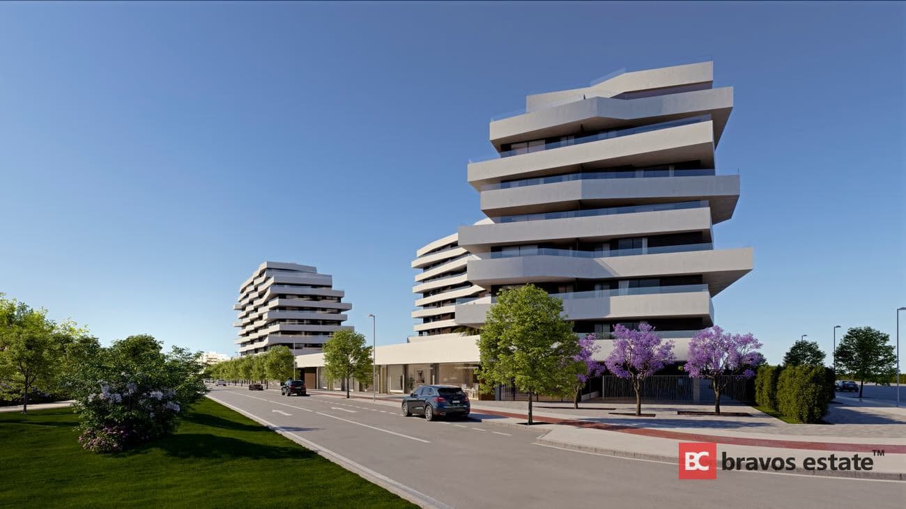 Beachside 4-Bedroom Apartment in Playa de San Juan - 1