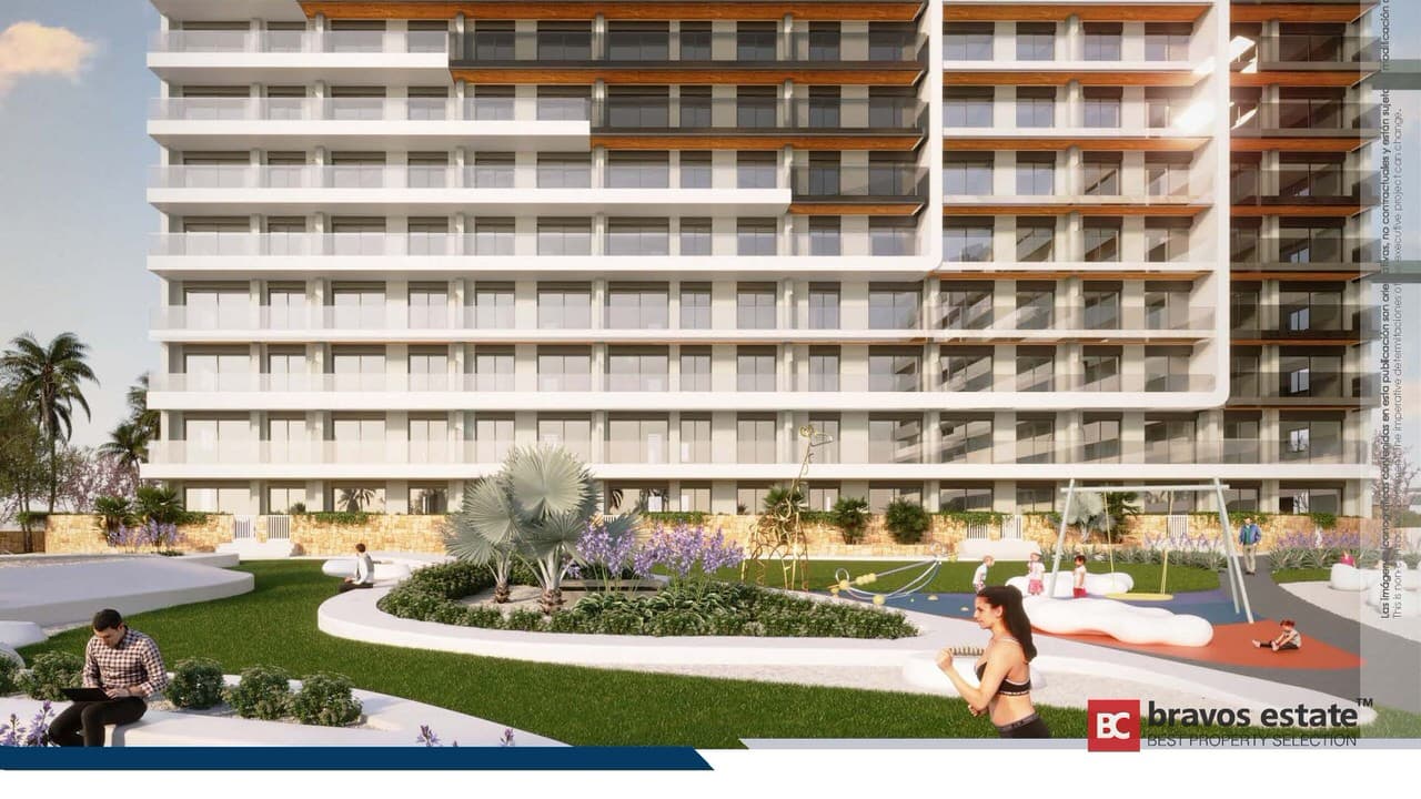 Seafront 2-Bedroom Apartment in Punta Prima - 3