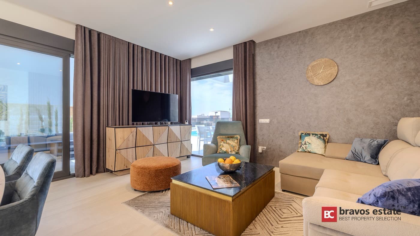 Spacious 4-Bedroom Villa in Finestrat - 5