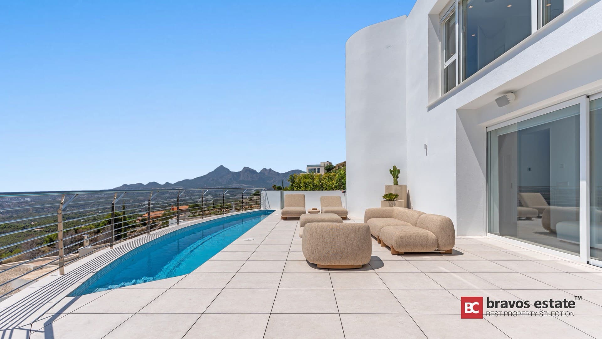Luxury 4-Bedroom Villa in Altea - 2