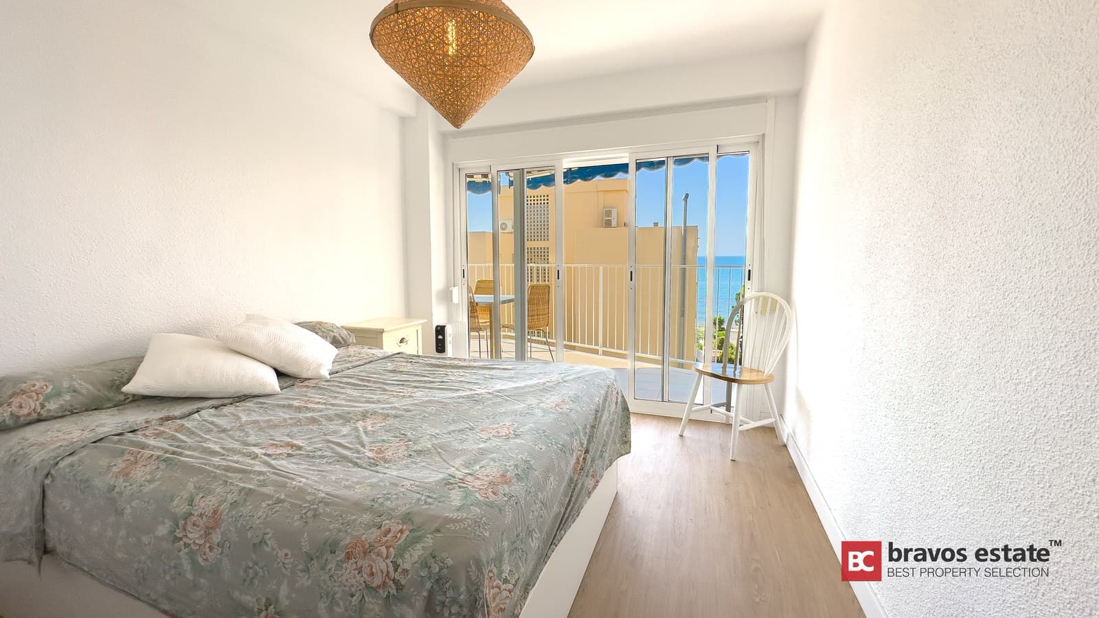 Seafront 4-Bedroom Apartment in El Campello - 4