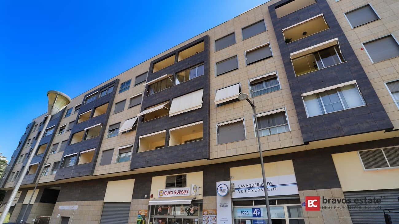 Apartamento Cerca del Mar de 3 Dormitorios en El Campello - 1