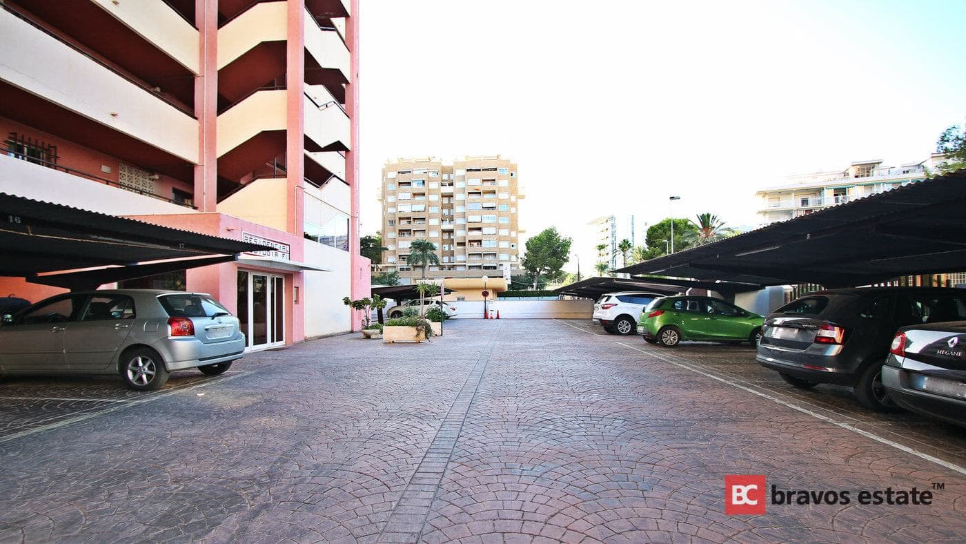 Beachside 2-Bedroom Apartment in Playa de San Juan - 3