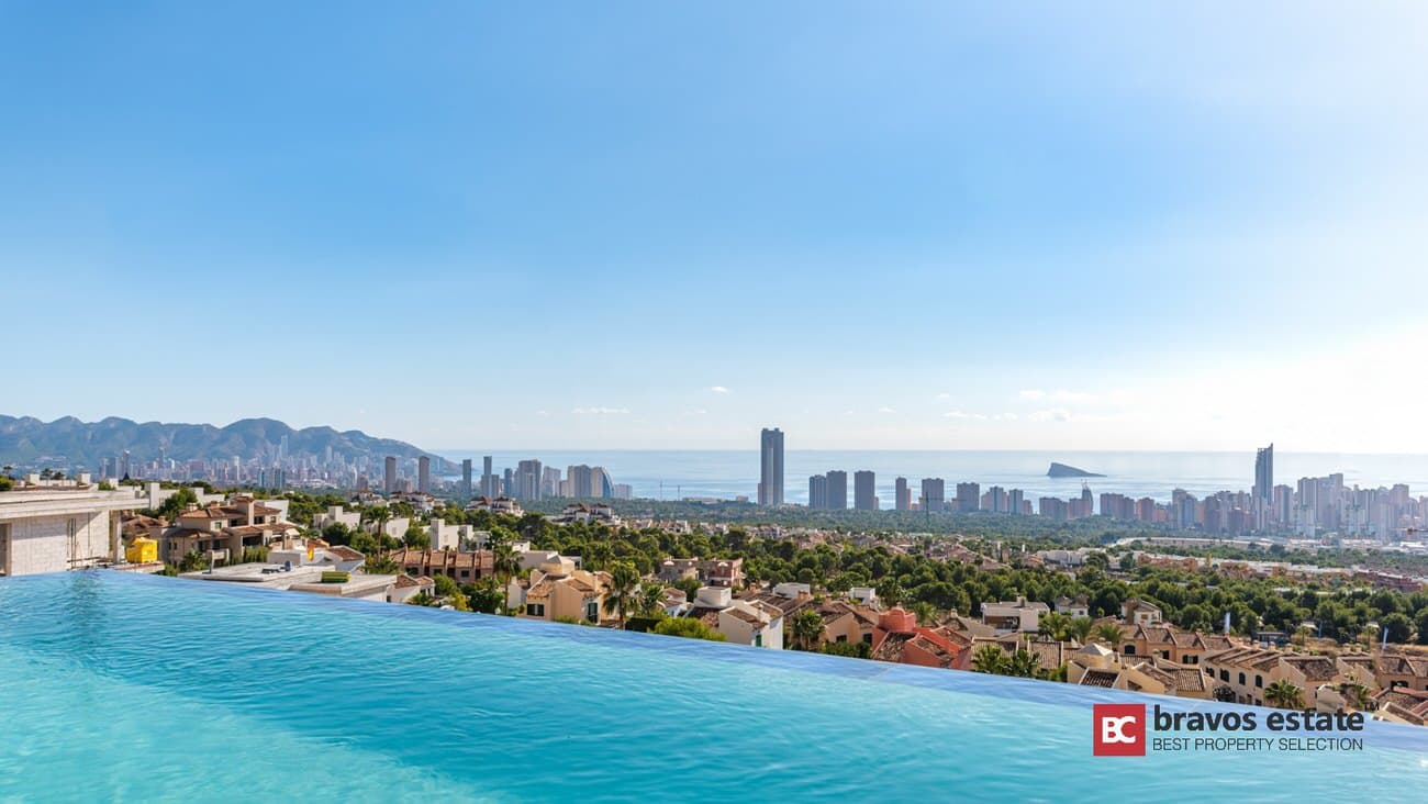 Luxury 5-Bedroom Villa in Finestrat - 4