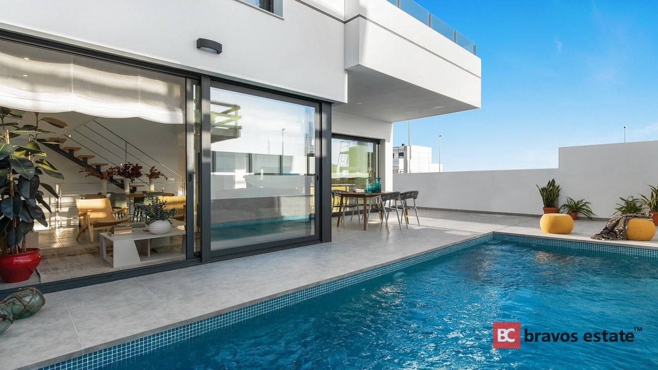 Villa de Obra Nueva de 3 Dormitorios en La Marina - 2