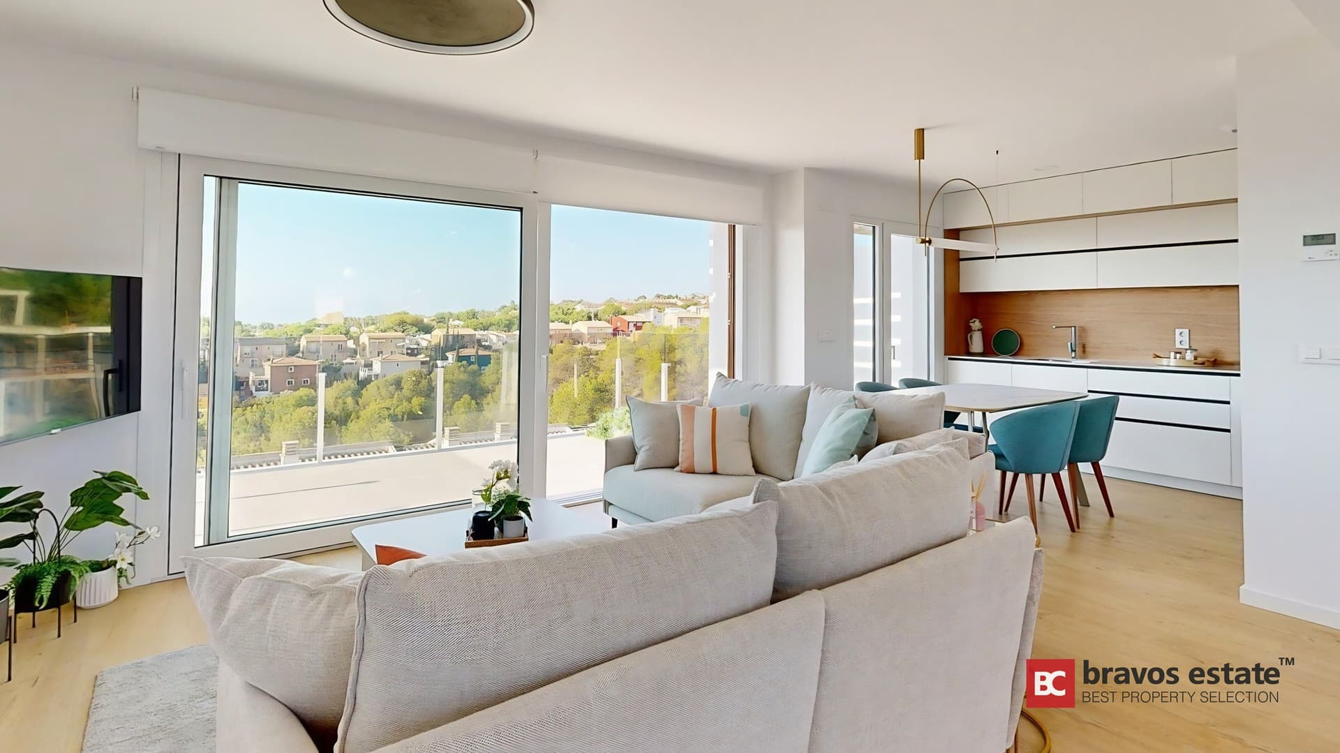 Spacious 4-Bedroom Bungalow in Polop - 5