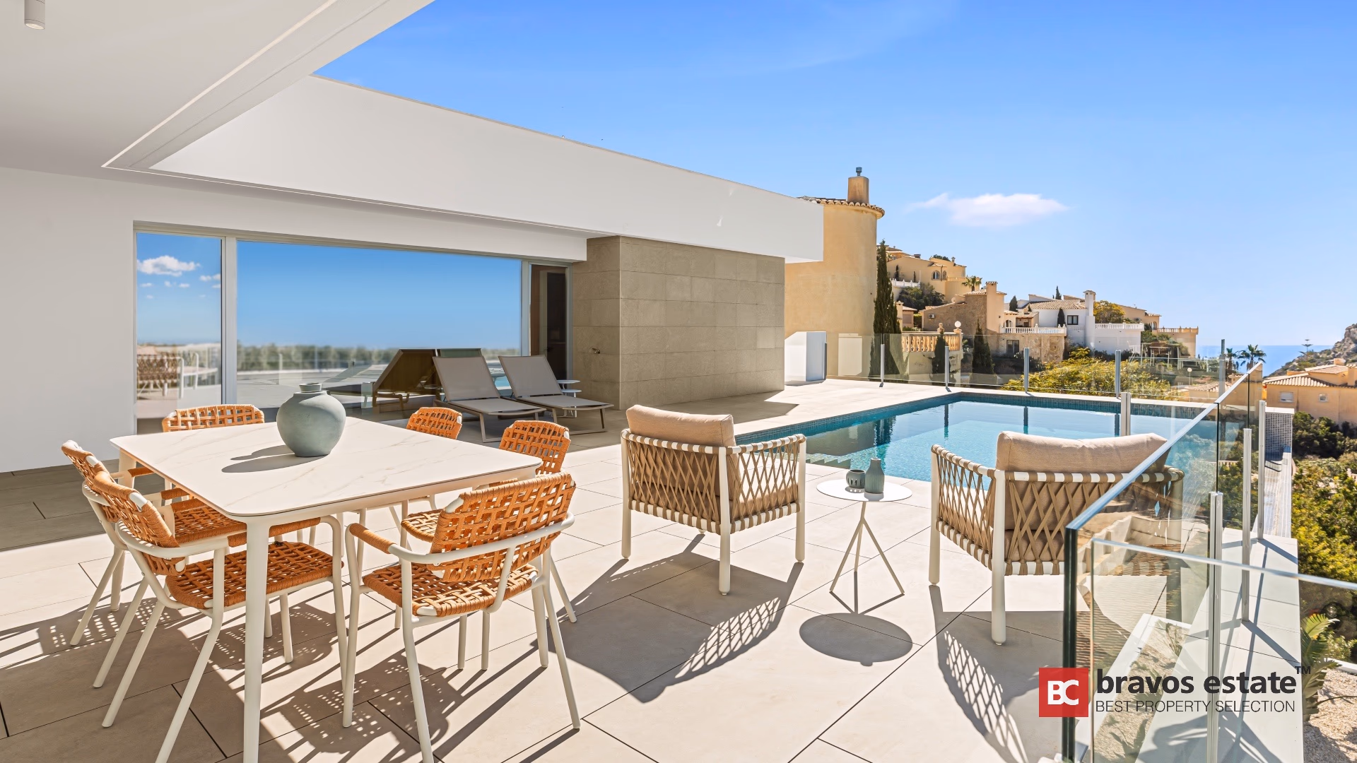 Villa de Obra Nueva de 4 Dormitorios con Vistas al Mar en Cumbre del Sol - 2