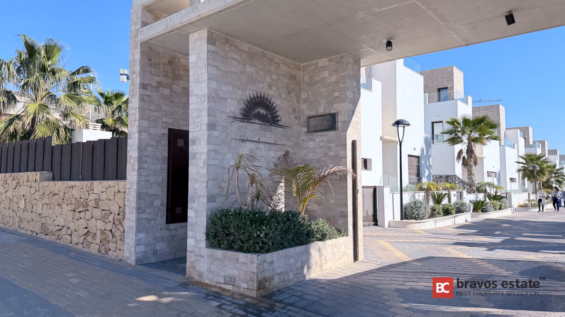 Luxuriöse 5-Schlafzimmer-Villa mit Pool in Finestrat - 25