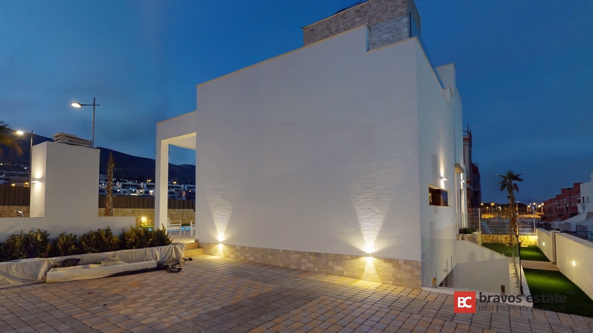 Luxuriöse 5-Schlafzimmer-Villa mit Pool in Finestrat - 24