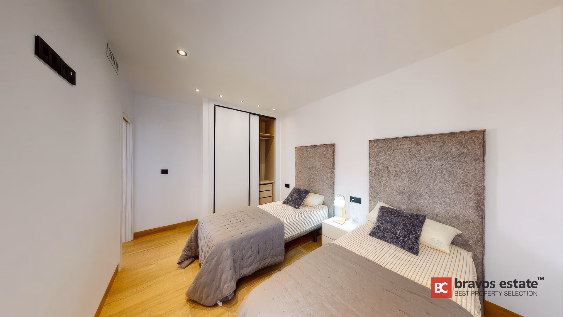Luxuriöse 5-Schlafzimmer-Villa mit Pool in Finestrat - 14
