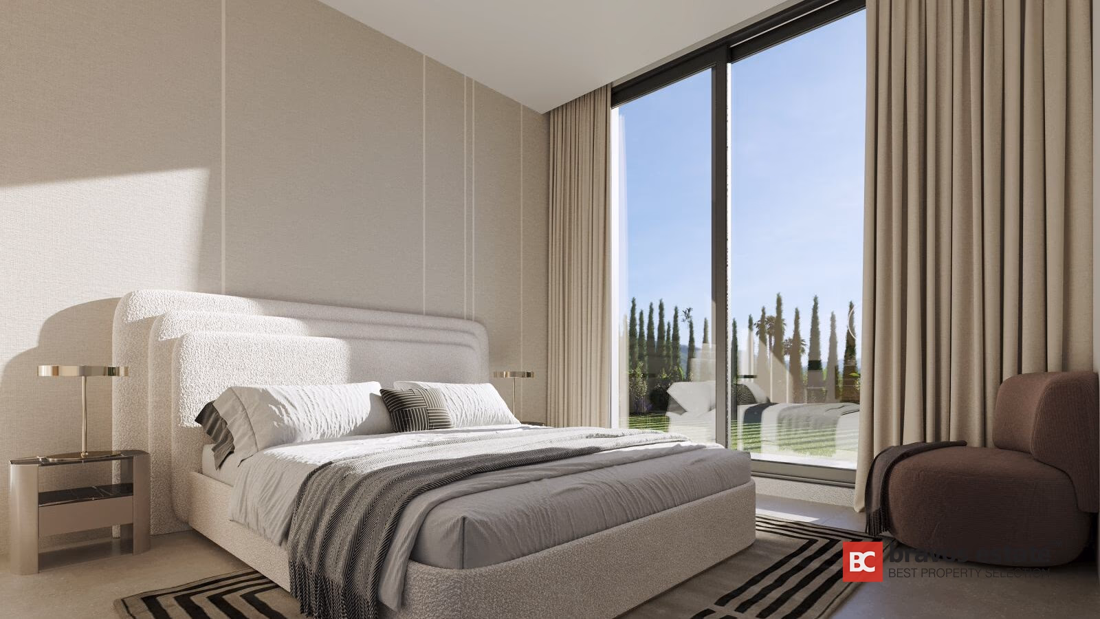 Aura Schlafzimmer mit gepolstertem Kopfteil, raumhoher Verglasung zur privaten Terrasse und Zypressengarten, neutrale Töne