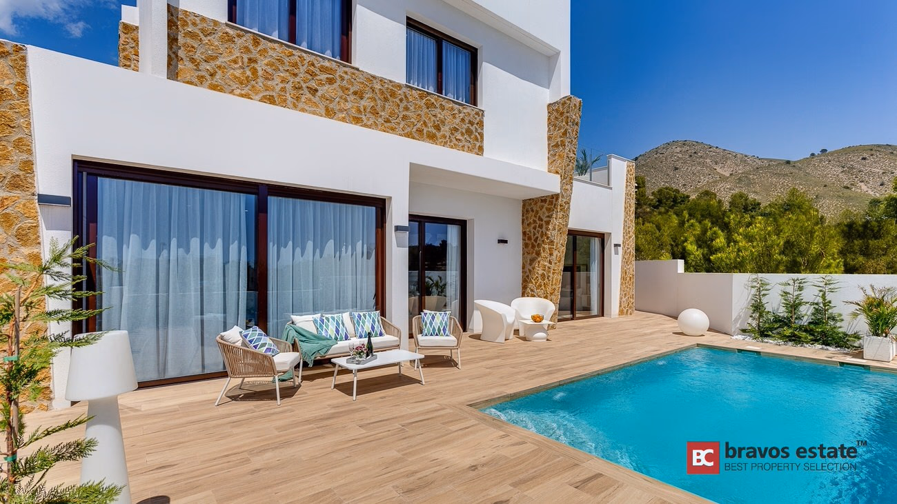 NEW VILLA IN BENIDORM WITH SEA VIEW