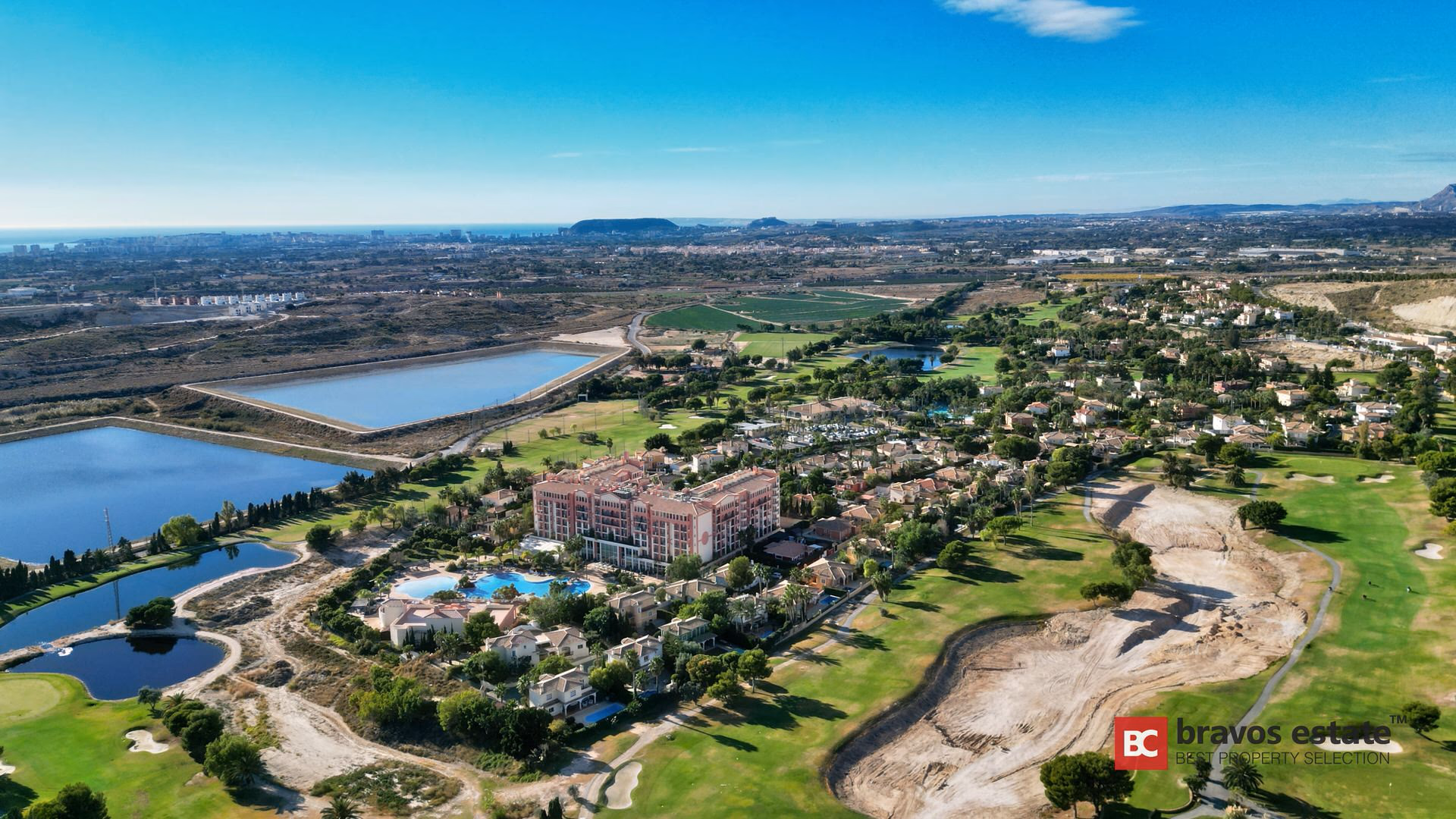 Fusion of Golf and Beachside Elegance in Bonalba Golf Alicante