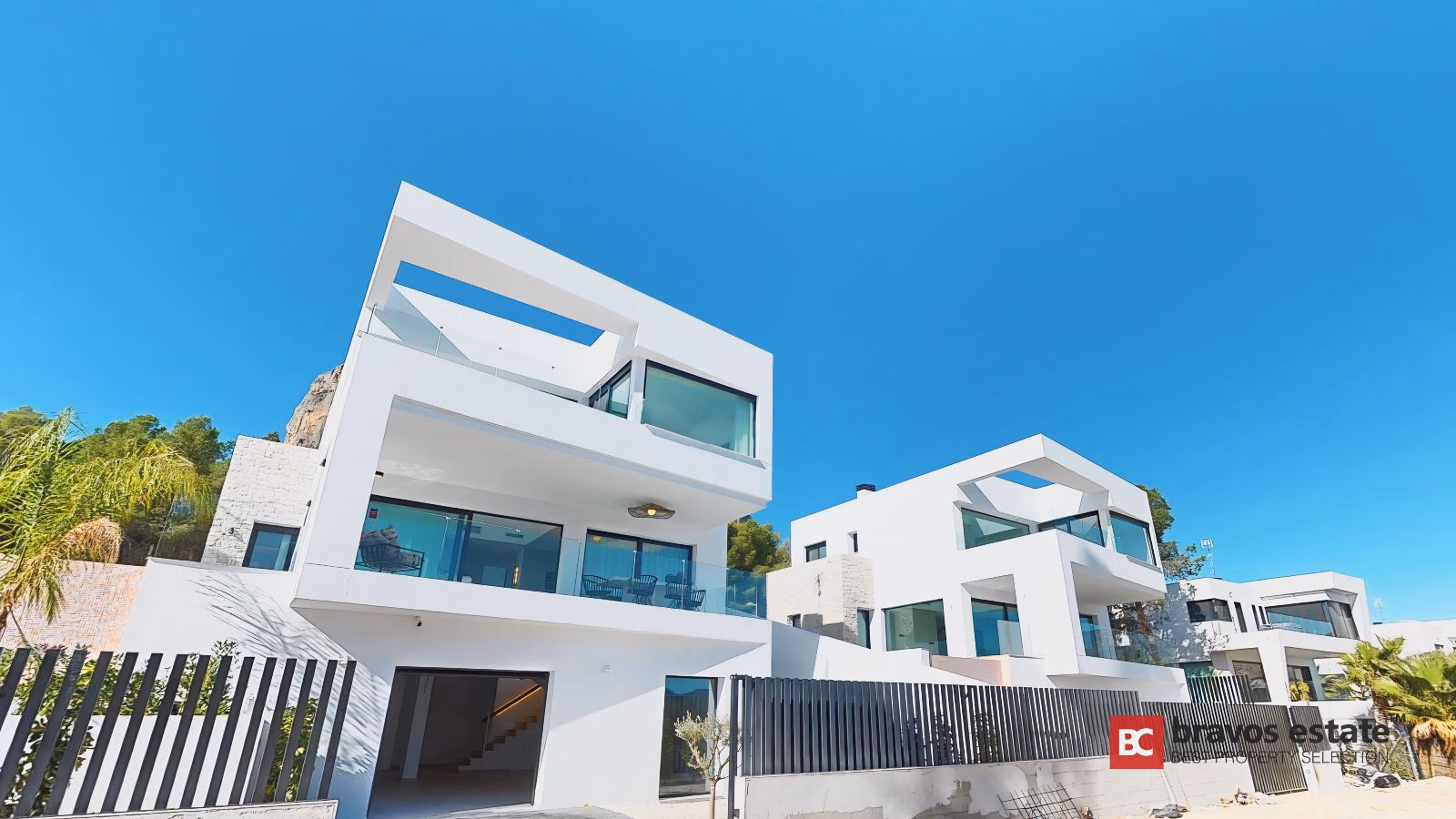 Spacious 3-Bedroom Villa in Polop - 1