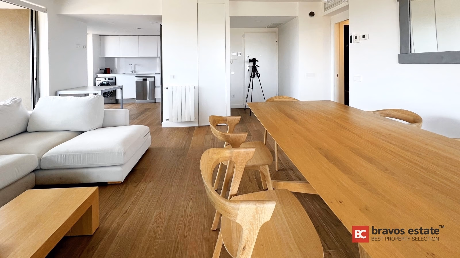 Beachside 3-Bedroom Apartment in Playa de San Juan - 11