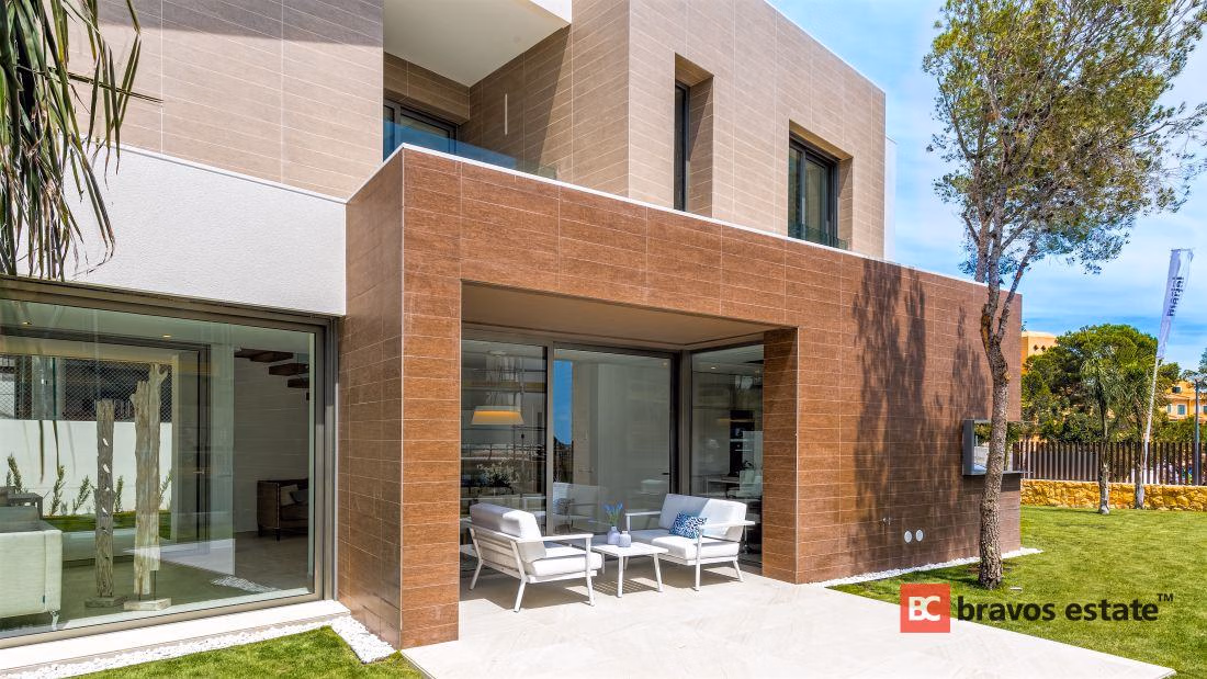New Build 4-Bedroom Villa in Finestrat · 215 m² - 2