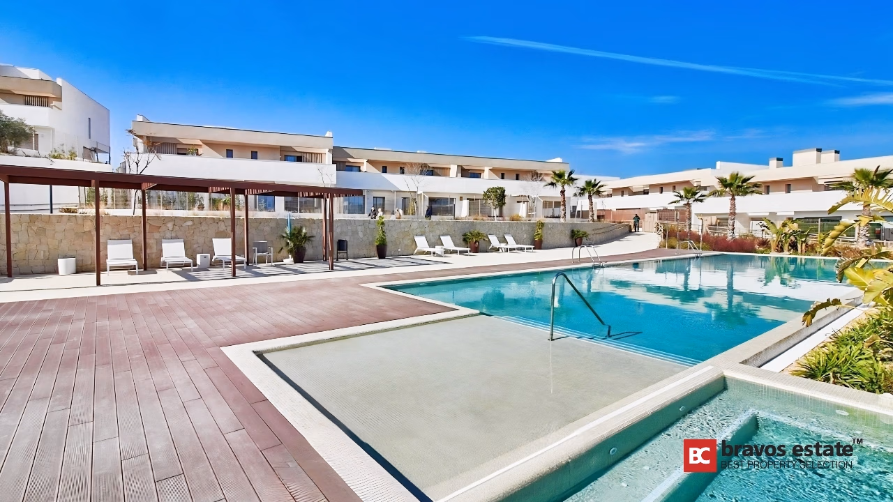 Spacious 4-Bedroom Bungalow in Alicante - 15