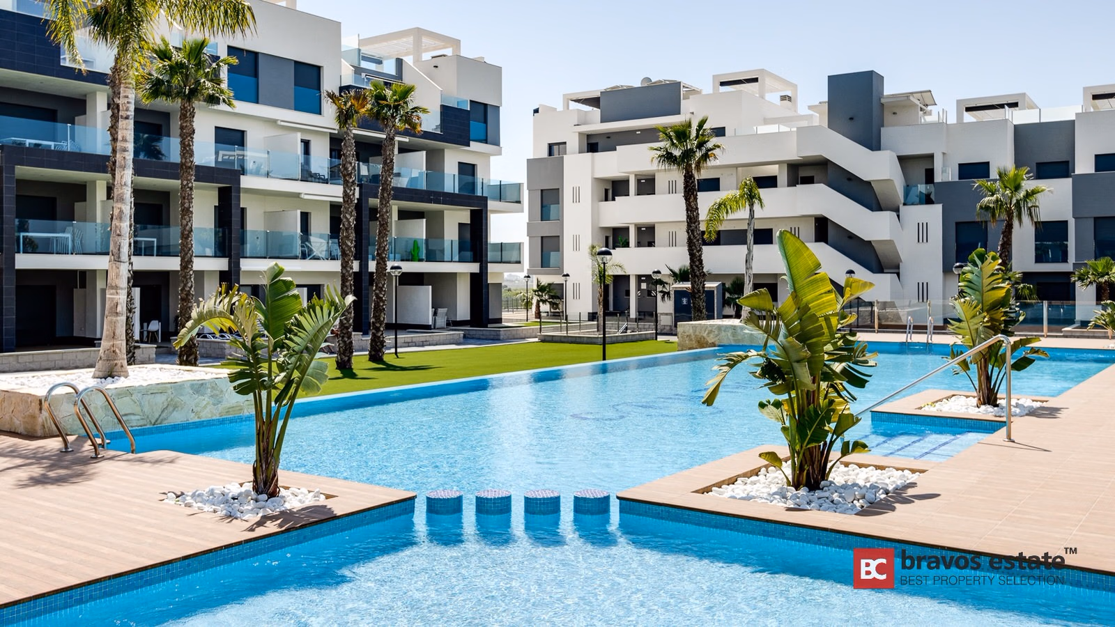 Новые апартаменты, 2 спальни в Гвардамар-дель-Сегура - 1