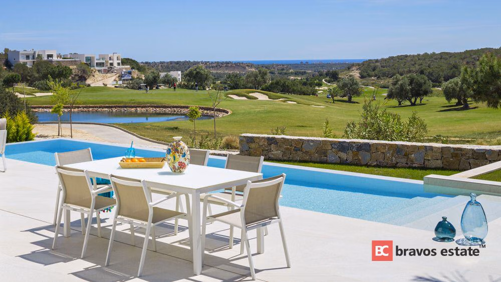 New Build 4-Bedroom Villa in Las Colinas · 236 m² - 8