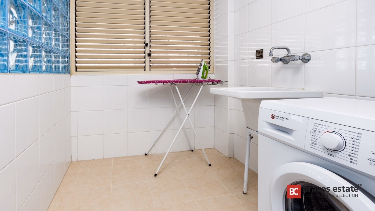 Seafront 2-Bedroom Apartment in Altea - 20