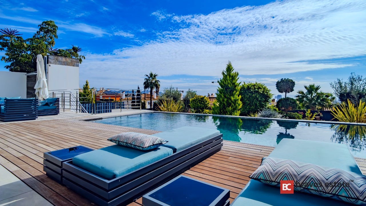 Luxury 5-Bedroom Villa in Finestrat - 2