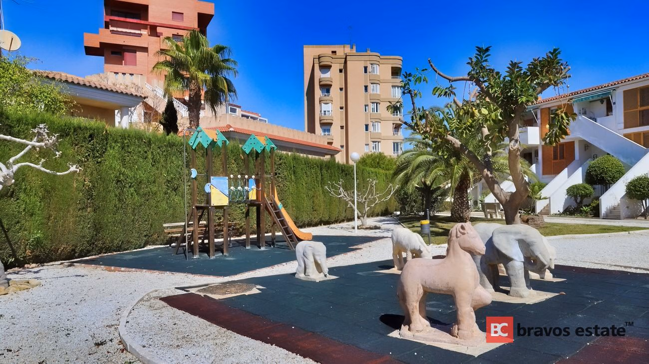 Apartamento Cerca del Mar de 3 Dormitorios en Playa de San Juan - 17