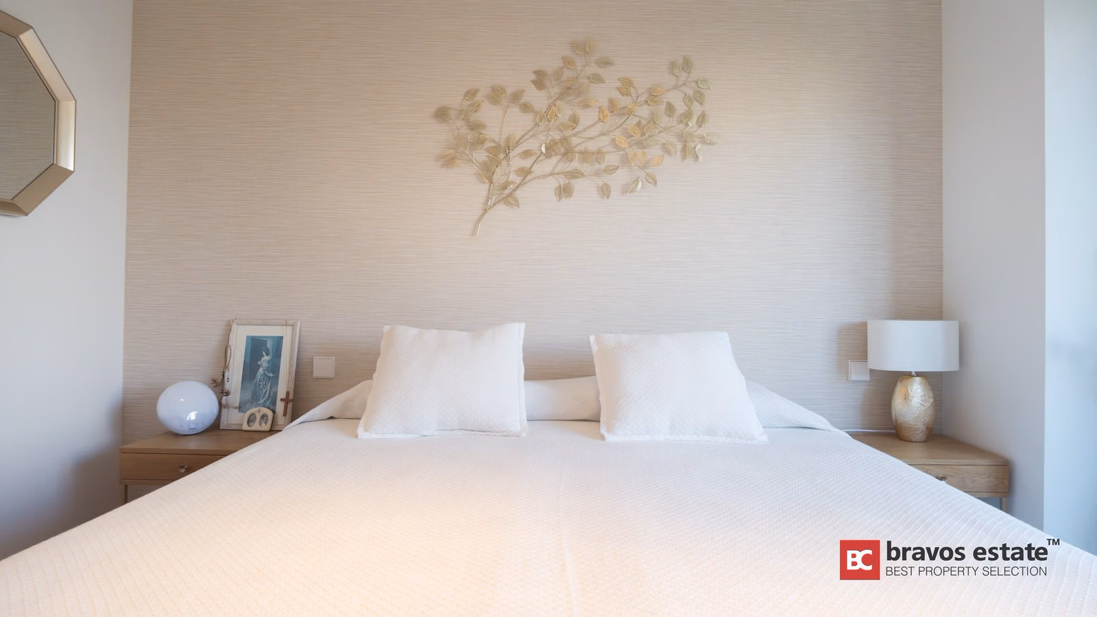 Beachside 4-Bedroom Apartment in Playa de San Juan · 146 m² - 15