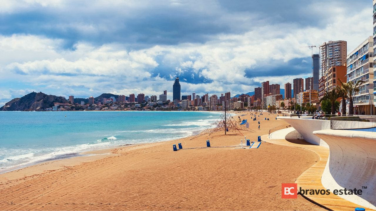 Seafront 2-Bedroom Apartment in Benidorm · Ref 1600 - 3