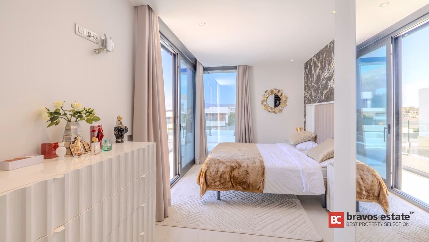 Geräumige Villa mit 4 Schlafzimmern in Finestrat - 7