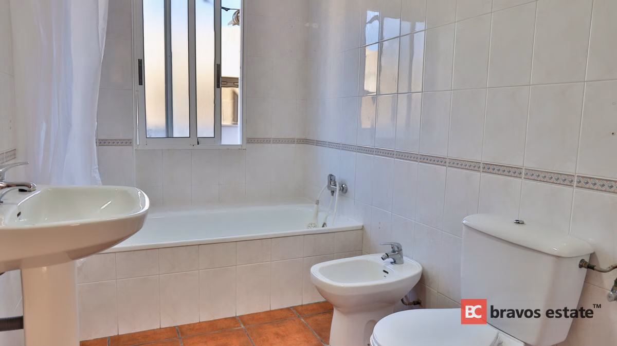 Beachside 2-Bedroom Apartment in El Campello - 3