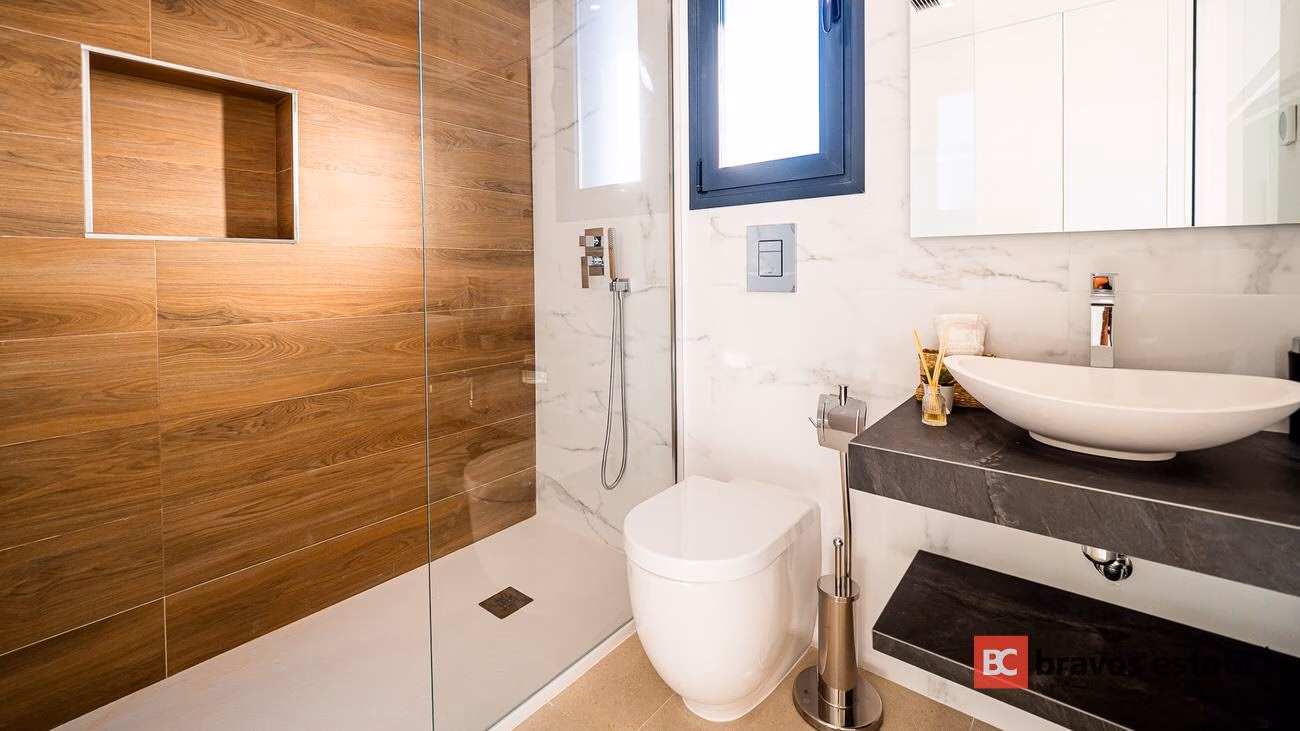 Villa de Obra Nueva de 5 Dormitorios en Torrevieja - 18