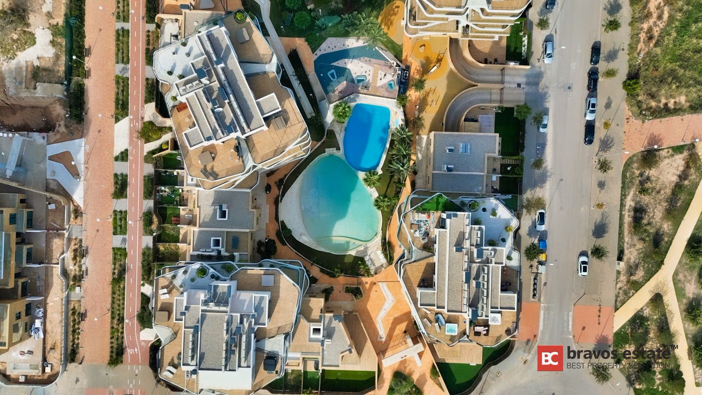 Seafront 2-Bedroom Apartment in Villajoyosa - 4