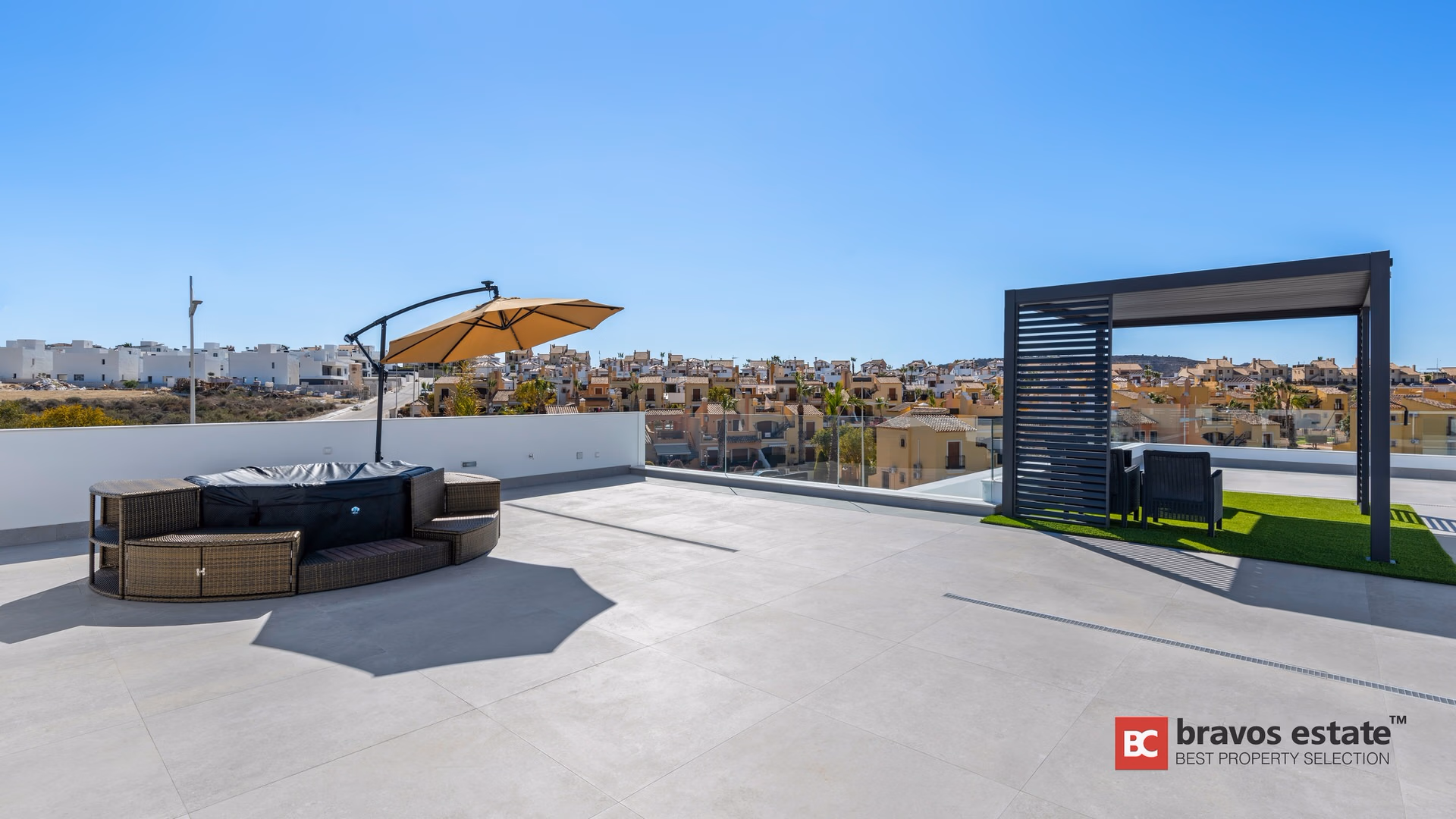 Nieuwbouw villa met 3 slaapkamers in Algorfa - La Finca Golf & Resort - 41