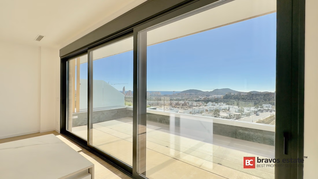 Spacious 3-Bedroom Apartment in Finestrat · 183 m² - 13