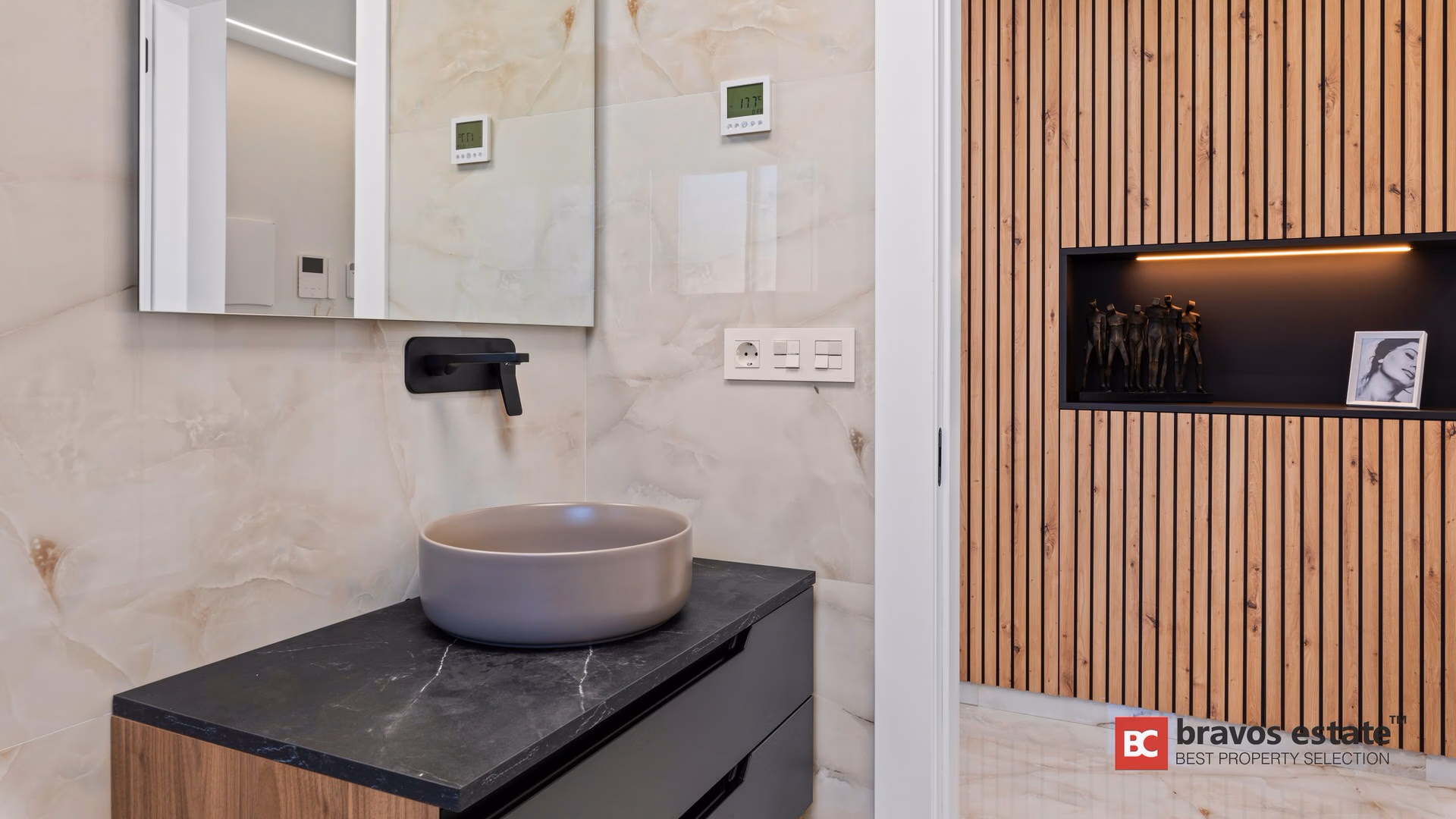 Nieuwbouw villa met 3 slaapkamers in Algorfa - La Finca Golf & Resort - 39
