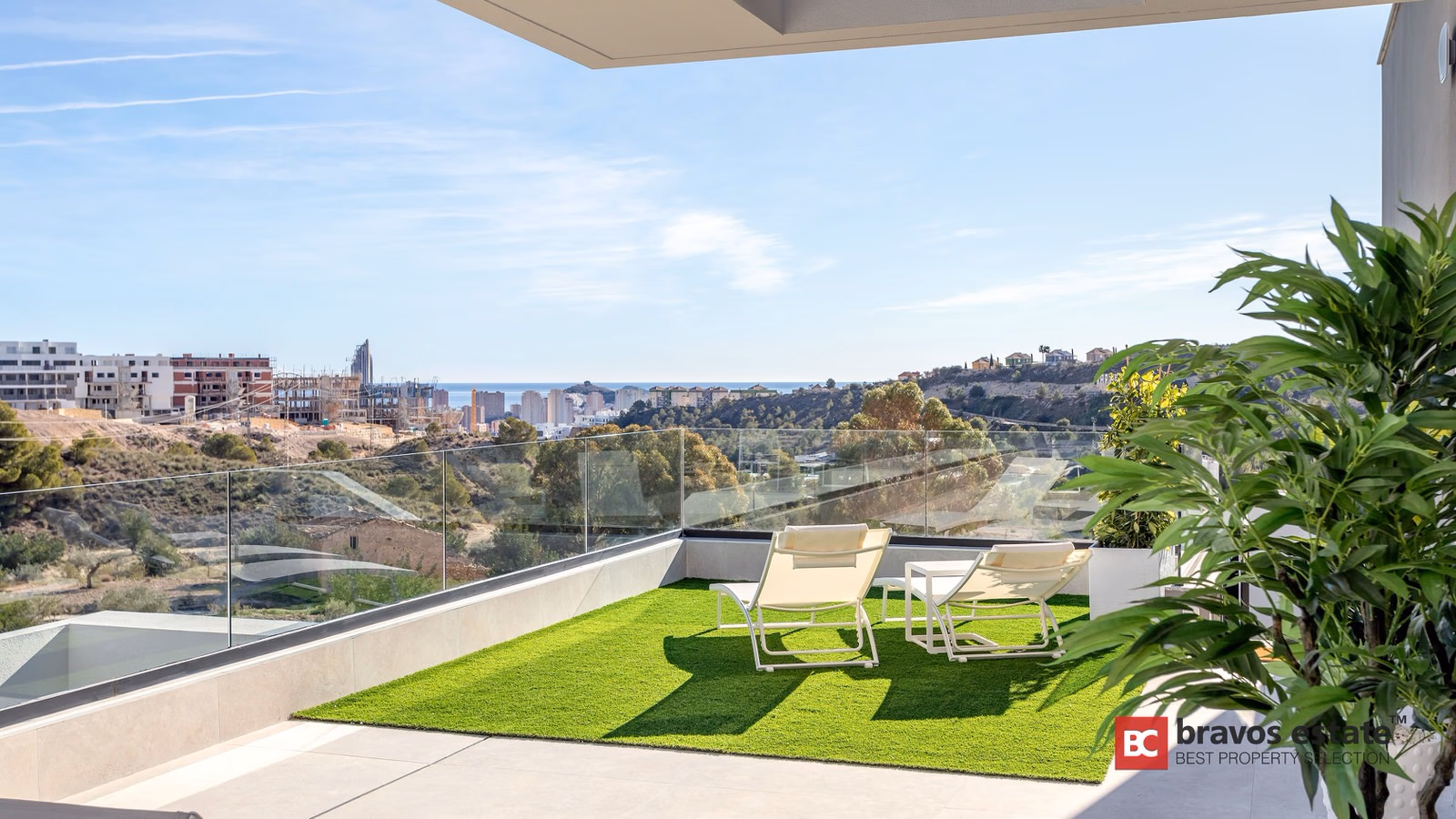 Apartamento Espacioso de 2 Dormitorios en Finestrat - 4