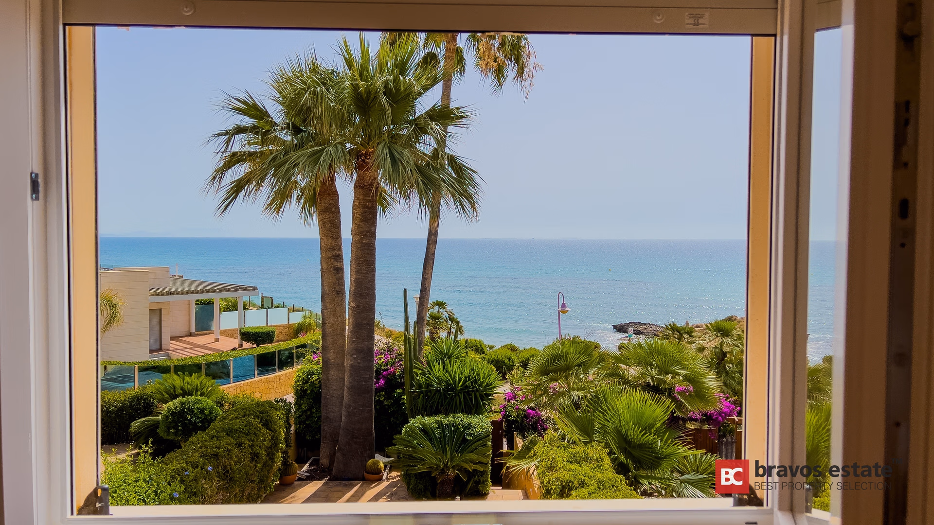 Seafront 4-Bedroom Bungalow in El Campello - 2