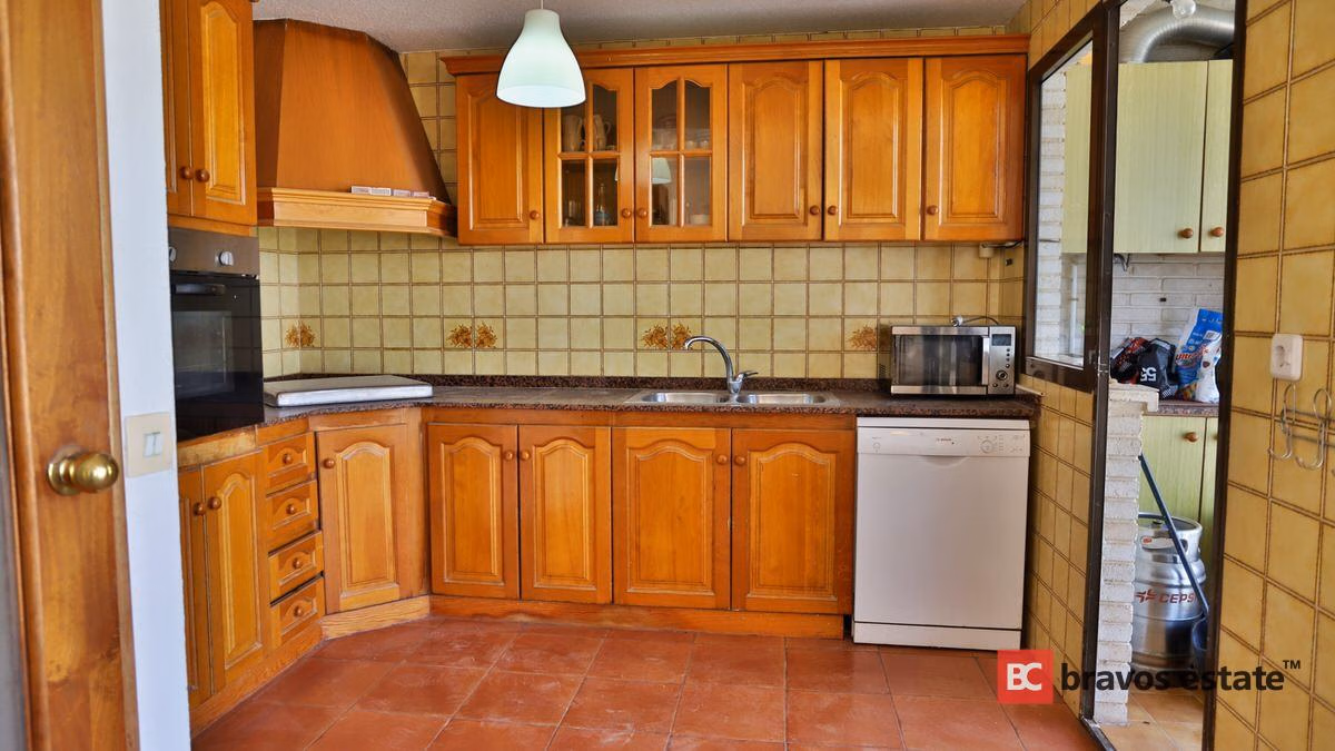 Seafront 6-Bedroom Bungalow in El Campello - 19