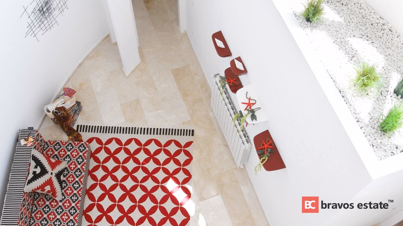Seafront 6-Bedroom Villa in Altea - 9