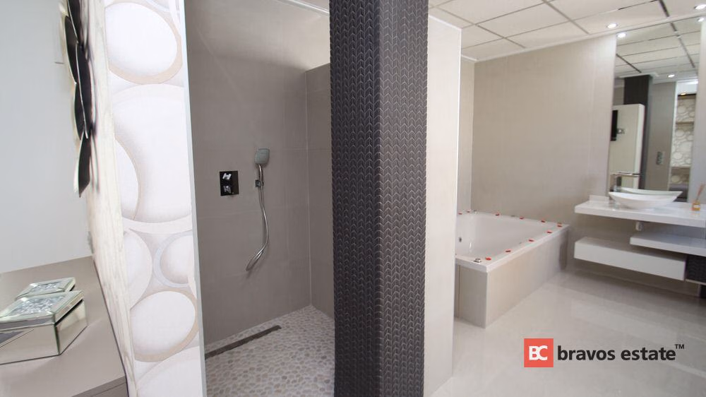 Villa de Obra Nueva de 3 Dormitorios en Ciudad Quesada · 183 m² - 17