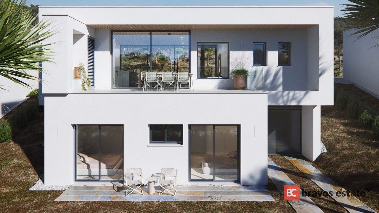 Spacious 3-Bedroom Villa in Las Colinas - 4