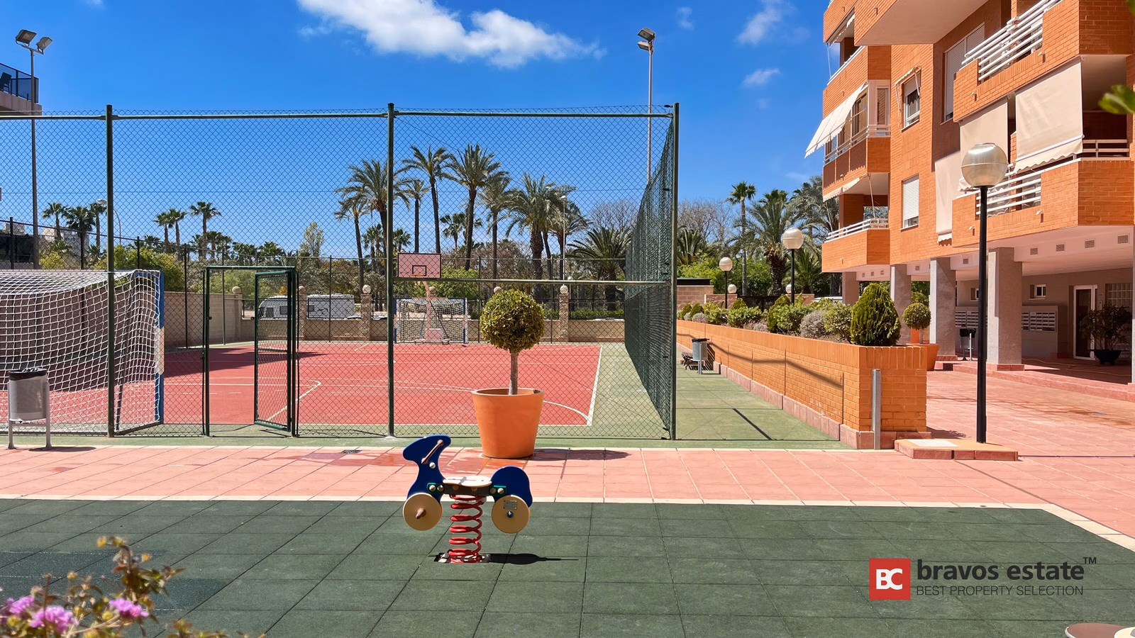 Beachside 2-Bedroom Apartment in Playa de San Juan · Ref 2001 - 18