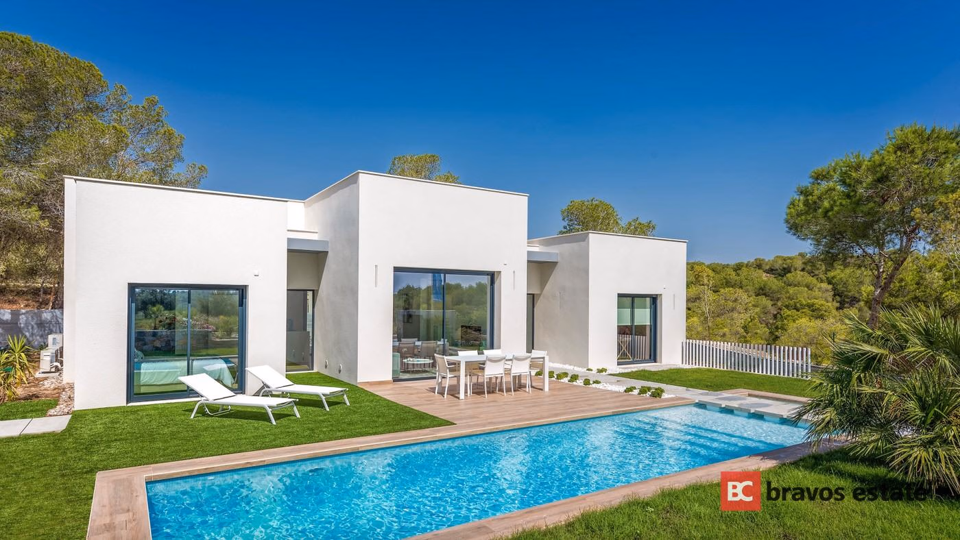 New Build 4-Bedroom Villa in Las Colinas · 245 m² - 3