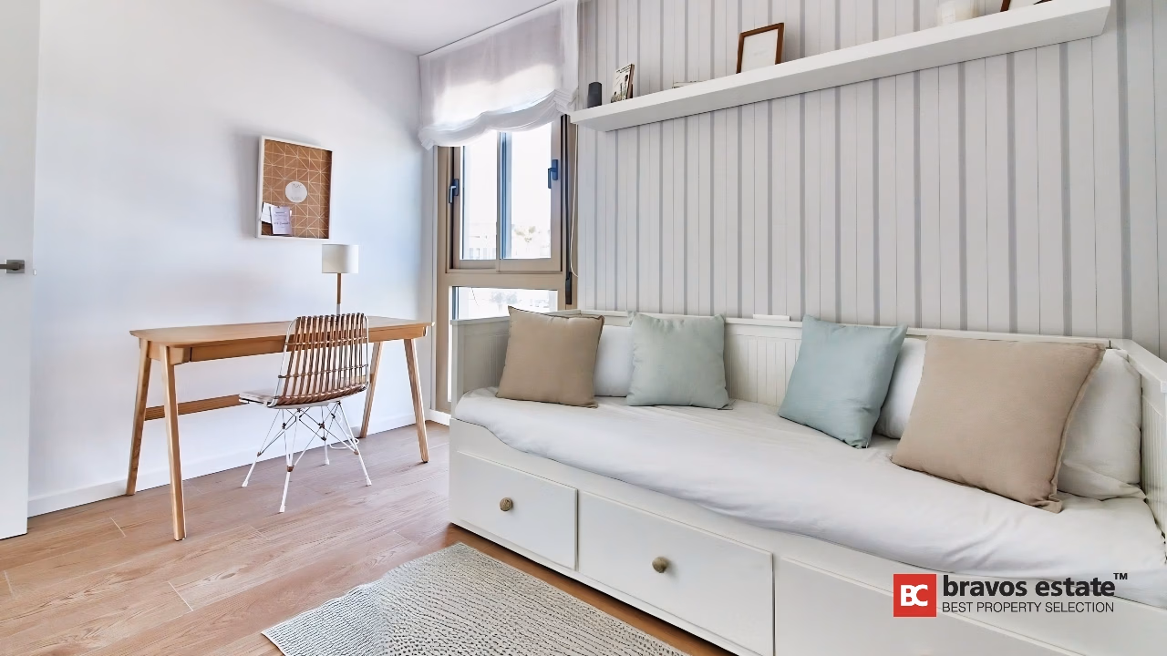 Spacious 4-Bedroom Bungalow in Alicante - 10