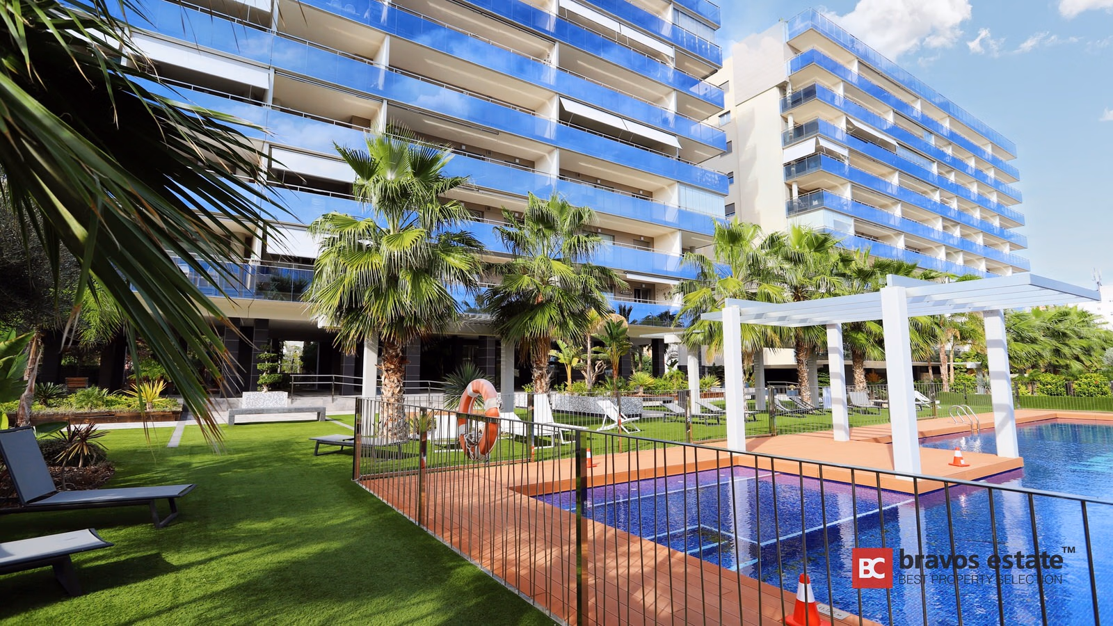 Seafront 3-Bedroom Apartment in El Campello - 2