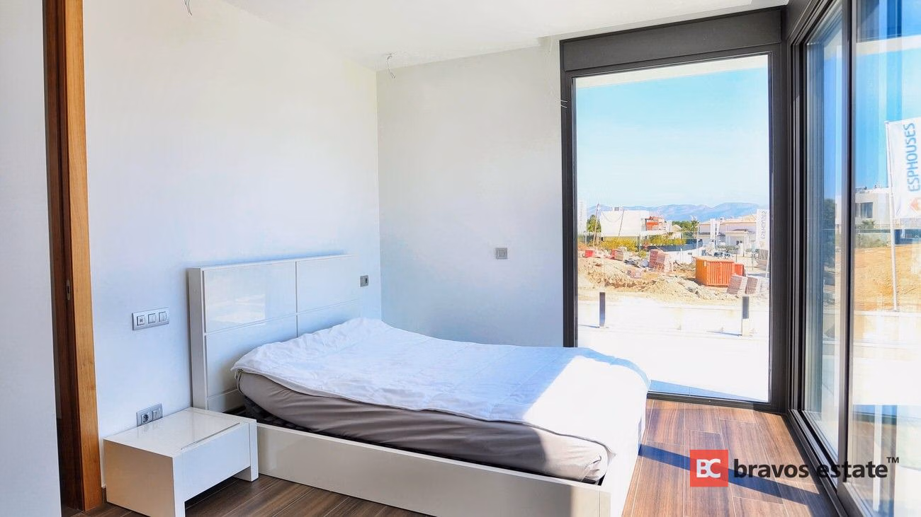 Новая вилла, 4 спальни в Финестрате · 210 m² - 8