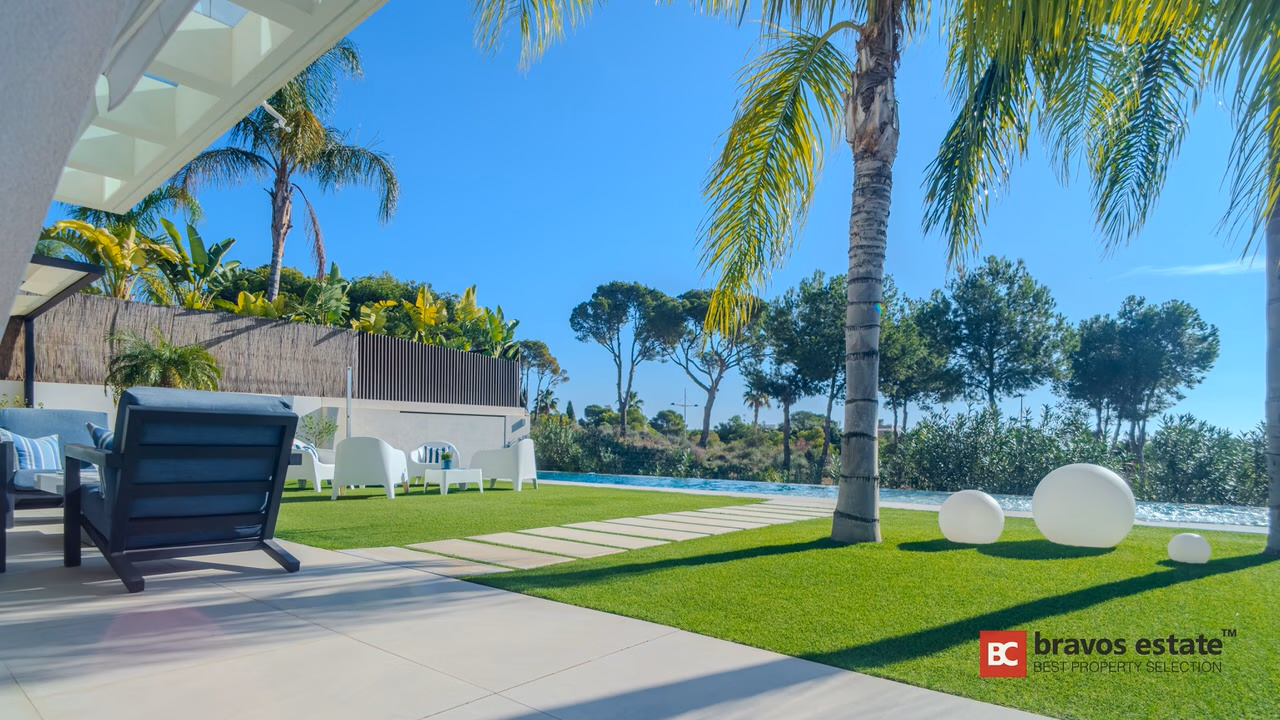 Spacious 3-Bedroom Villa in Finestrat - 4