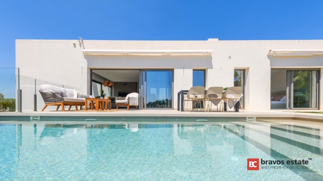 Villa Espaciosa de 3 Dormitorios en Las Colinas - 3